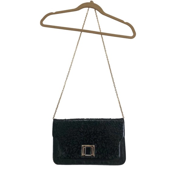 Urban Expressions Black Vegan Leather Crossbody Bag - Picture 1 of 4